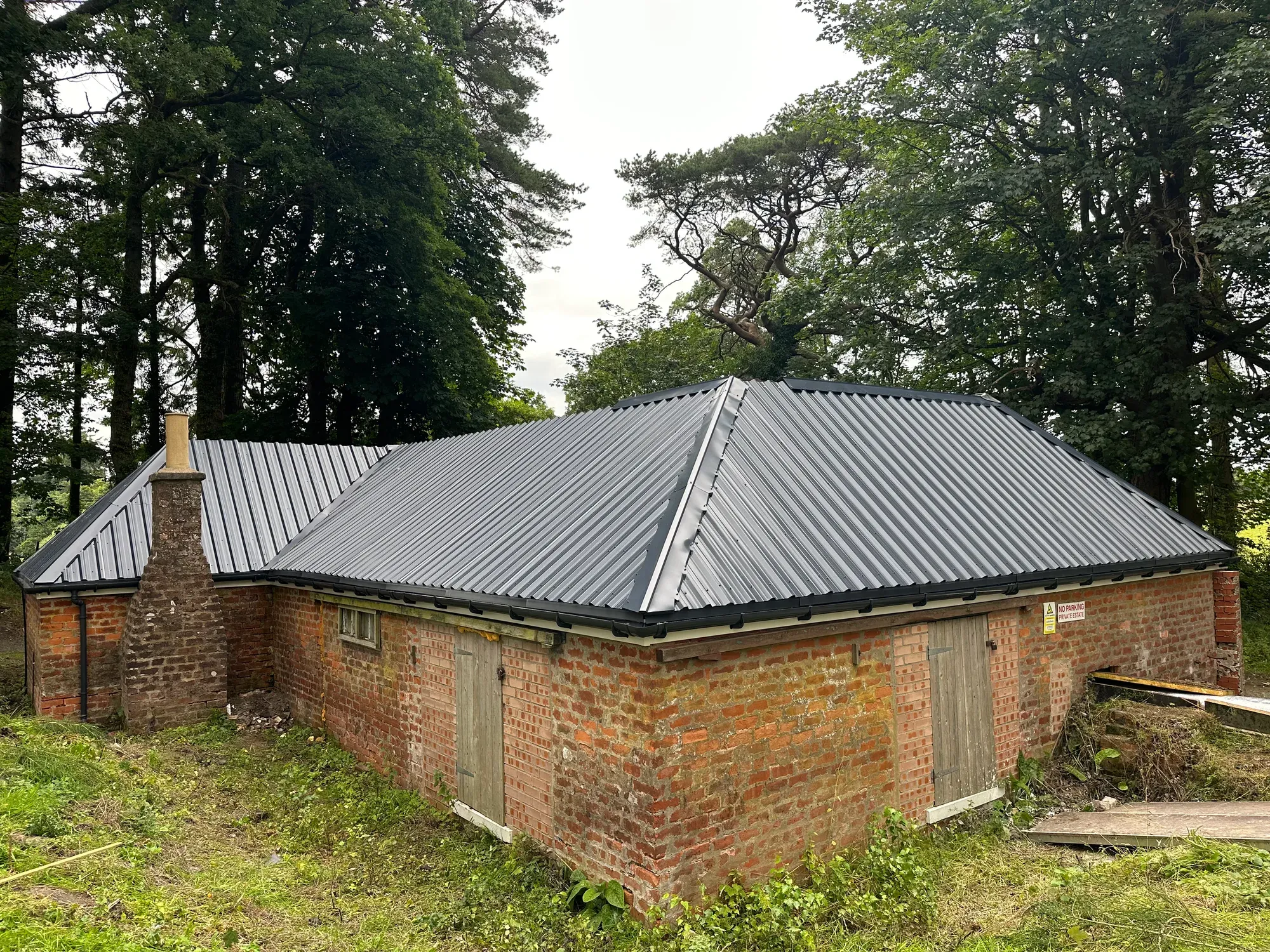 Metal sheet roof on an outbuilding